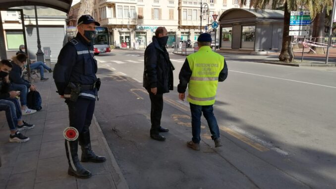 prot. civ e polizia locale alle fermate 2