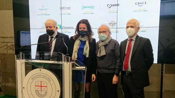 Da sinistra Felice Negri, Ilaria Cavo, imprenditore artigiano Giuseppe Graci e Luca Costi