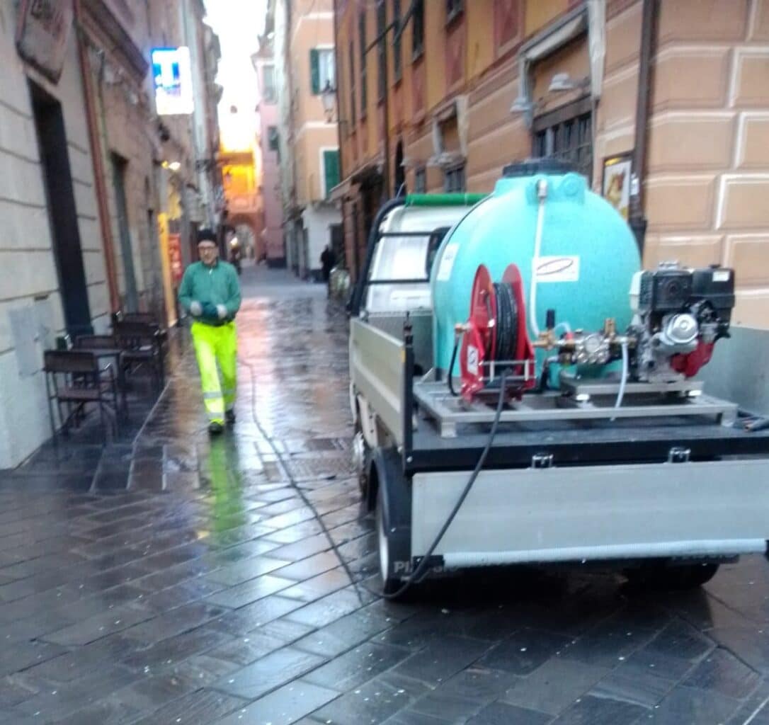 Lavaggio Centro Storico Loano