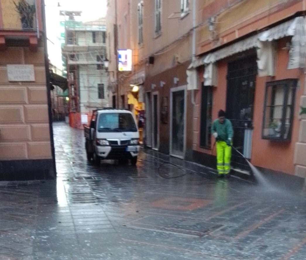 Lavaggio Centro Storico Loano