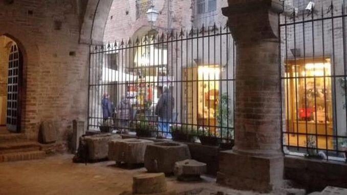 Loggia comunale Albenga