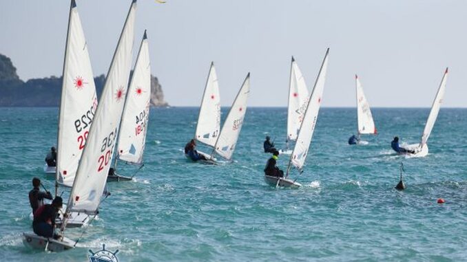 Vela ad Alassio (Foto Emerson Fortunato)