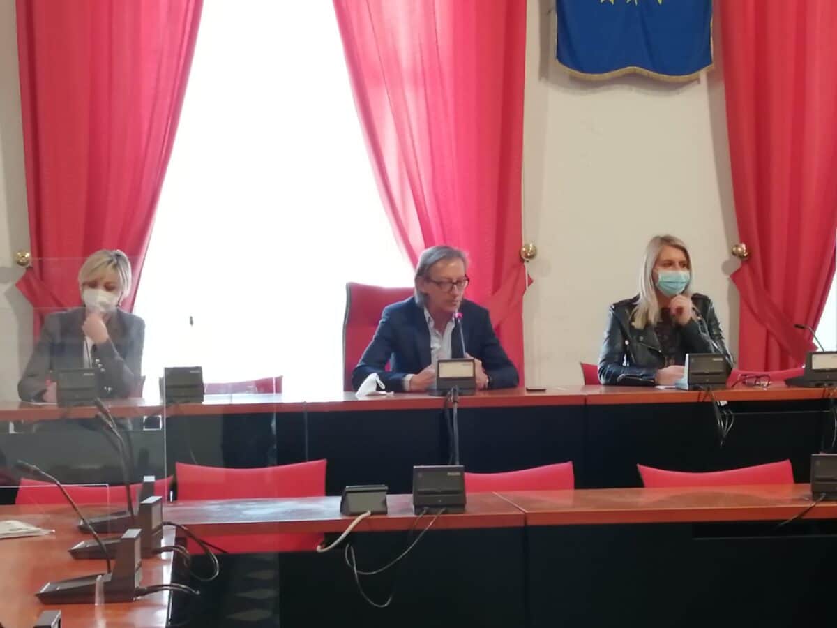 Albenga consorzio bonifica Silvia Pelosi e sindaco