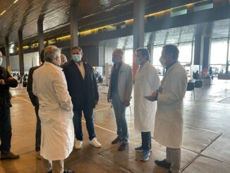 Presidente Regione Liguria Giovanni Toti visita hub vaccini alla Fira di Genova 2021-04-05