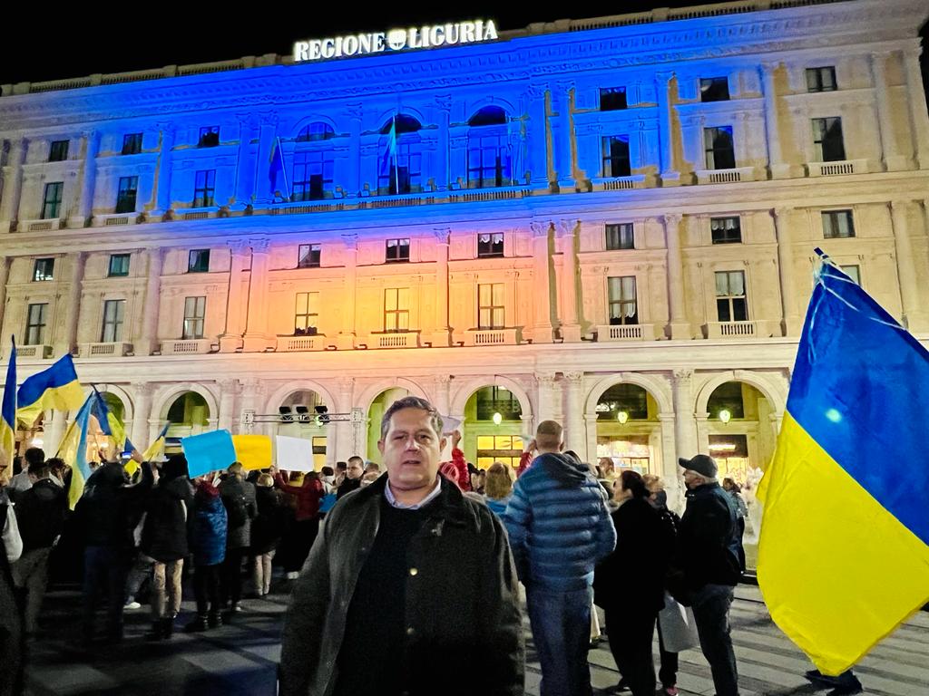 palazzo regione liguria bandiera ucraina 2