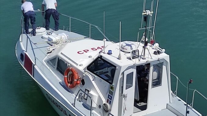 Un'imbarcazione della Guardia costiera