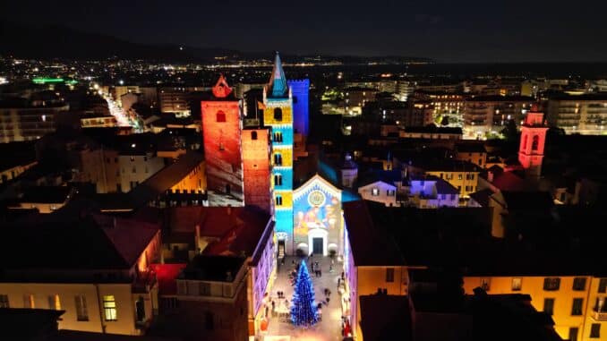 Albenga s'illumina d'immenso