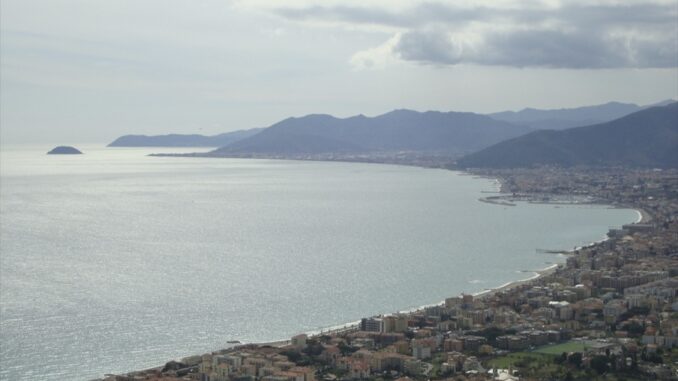 mare a ponente della costa