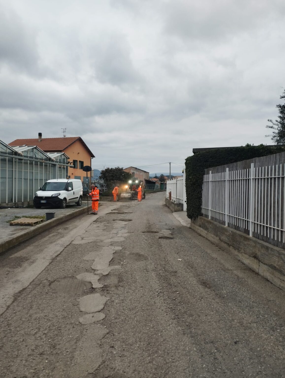 Redifice Strada Iniziati gli interventi di rifacimento asfalto in Strada Cantone e ...
