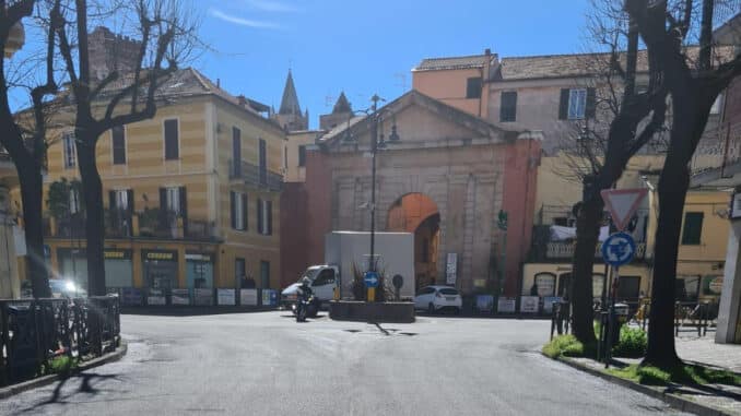 Viale Pontelungo e Porta Molino rd