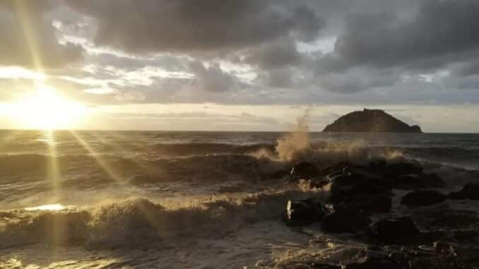nuvole sull'Isola Gallinara