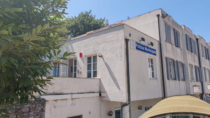 Comando polizia locale a Ceriale