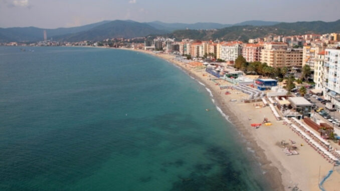 il litorale di Savona visto dall'alto