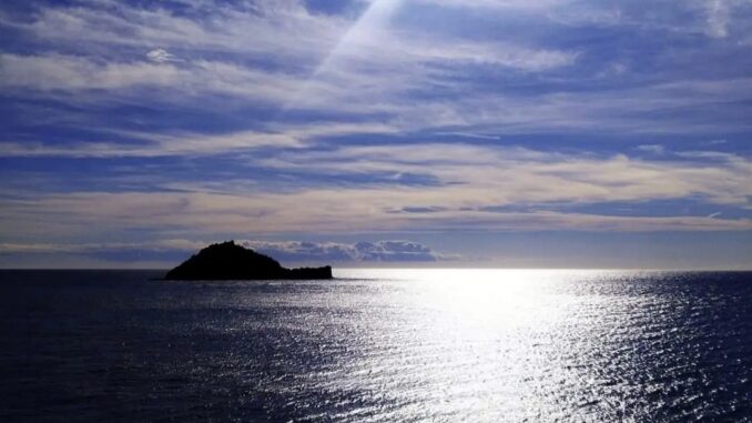 Isola Gallinara di Albenga all'alba