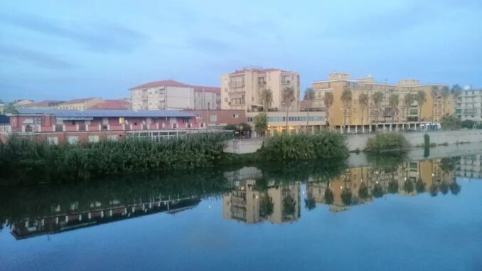 vista del diume Centa e della città di Albenga