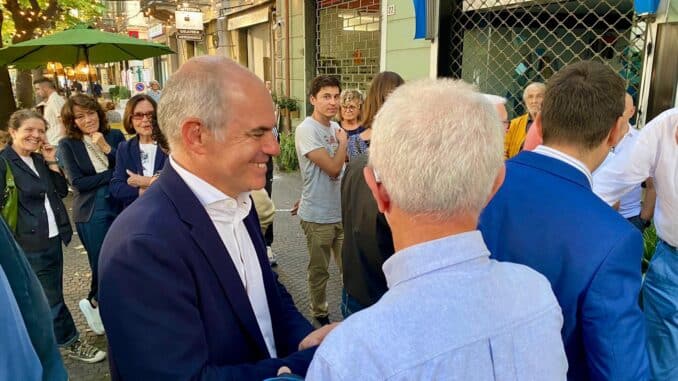 Cangiano ha inaugurato point elettorale ad Albenga