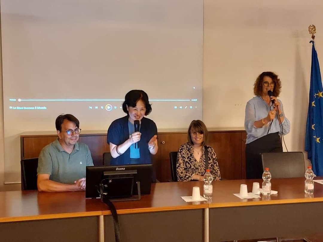 Presentazione ad Andora del film Le mani toccano il mondo della regista Okano 05