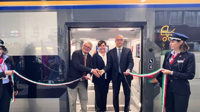 Consegna ultimi treni Rock
