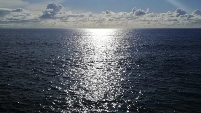 calma marina all'alba