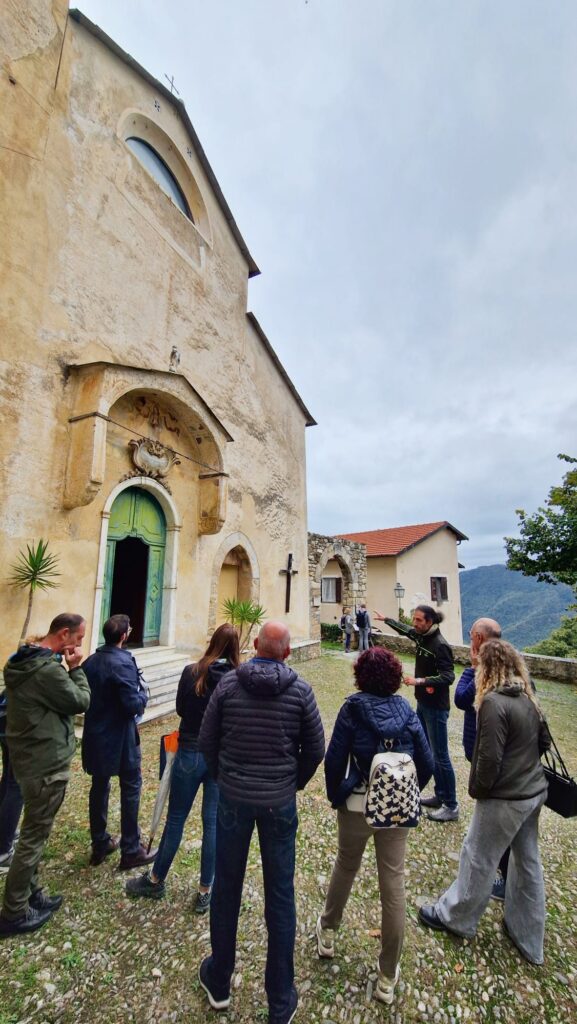 Visita FAI a Castelvecchio Visita alla chiesa
