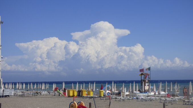 giochi marini all'orizzonte