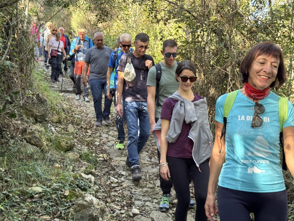 Camminata tra gli ulivi ad Andora