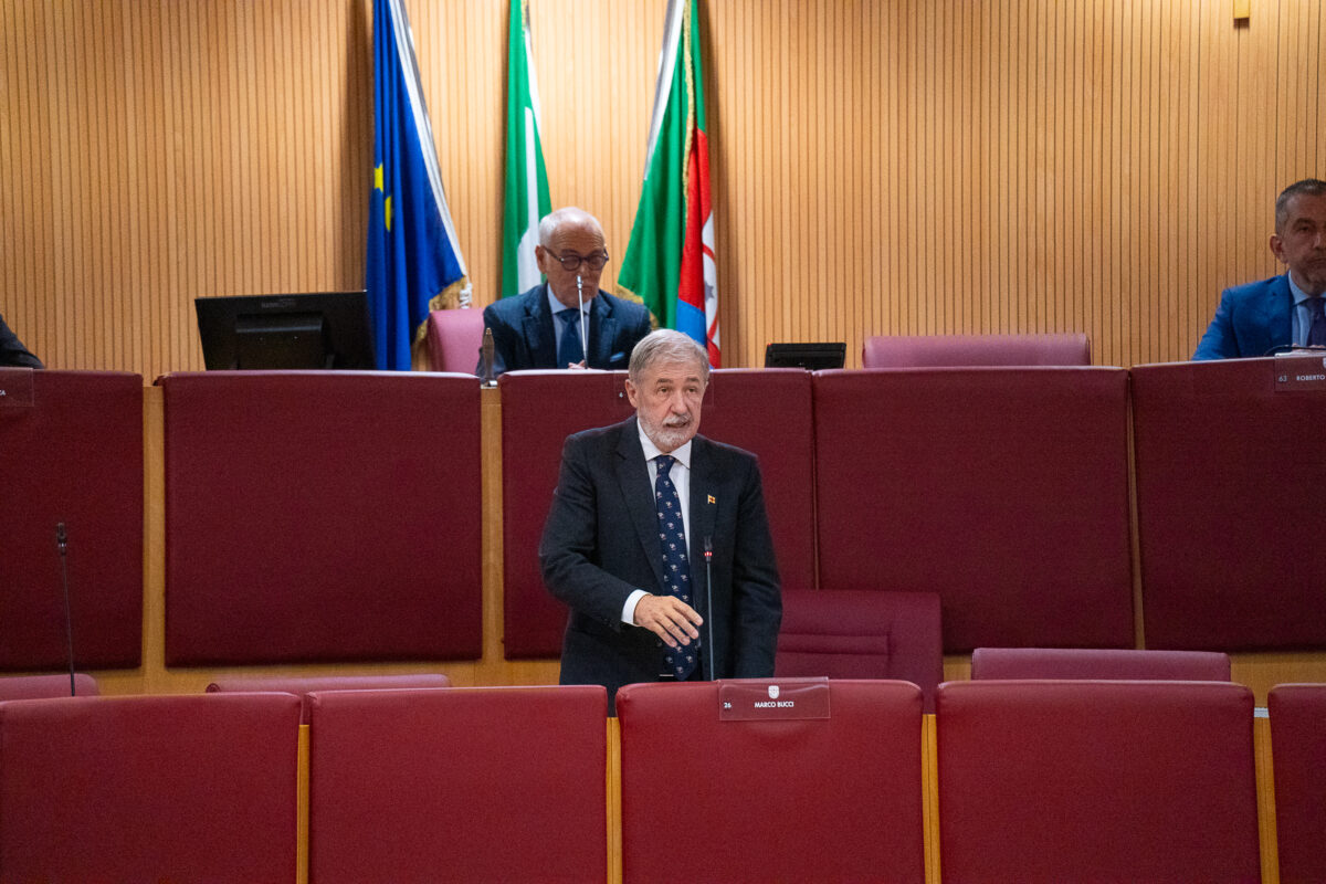 insediamento Consiglio regionale Bucci