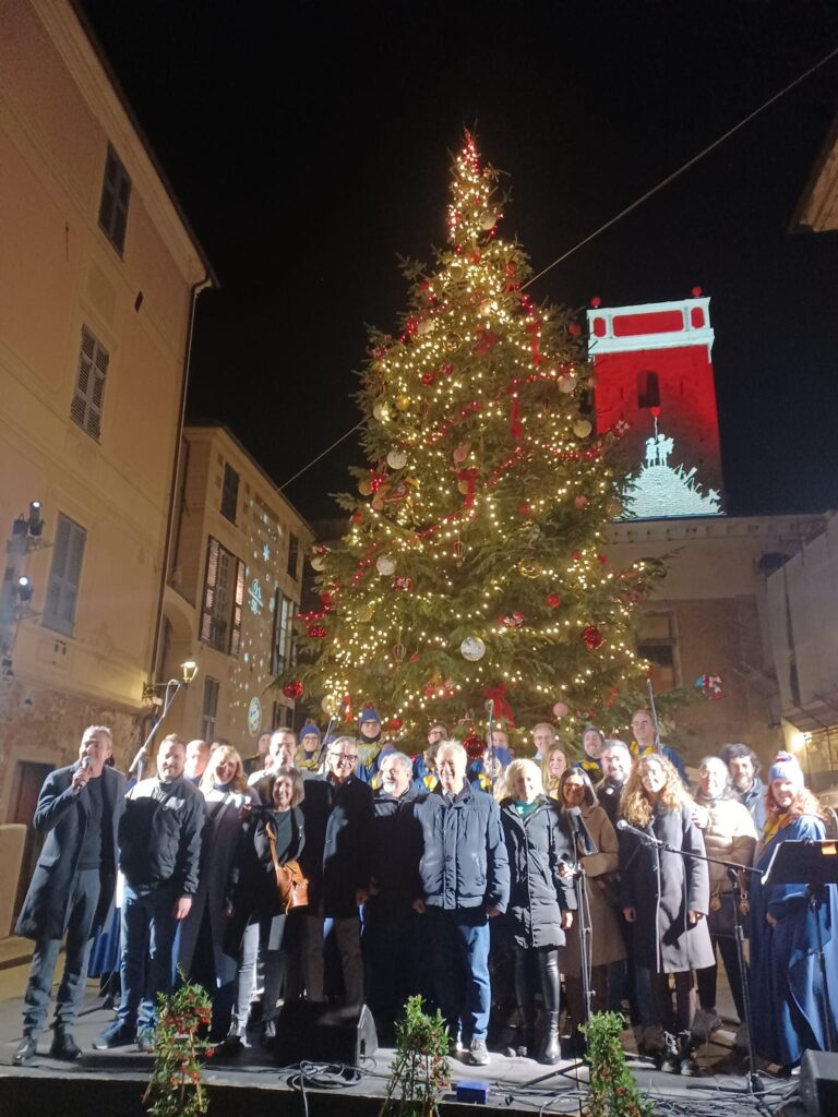 Albenga s'illumina d'immenso