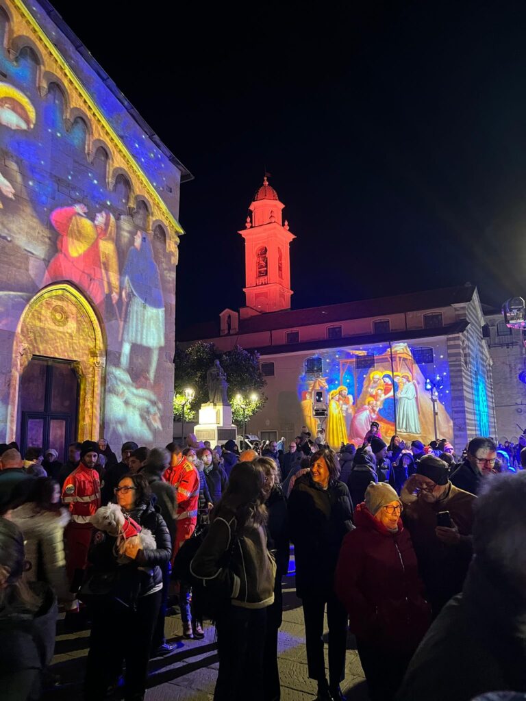 Albenga s'illumina d'immenso