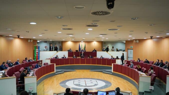 Due anni di giunta Bucci, Fratelli d’Italia rivendica il bilancio: «Risultati concreti»