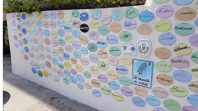 il muretto dei ciclisti a Laigueglia