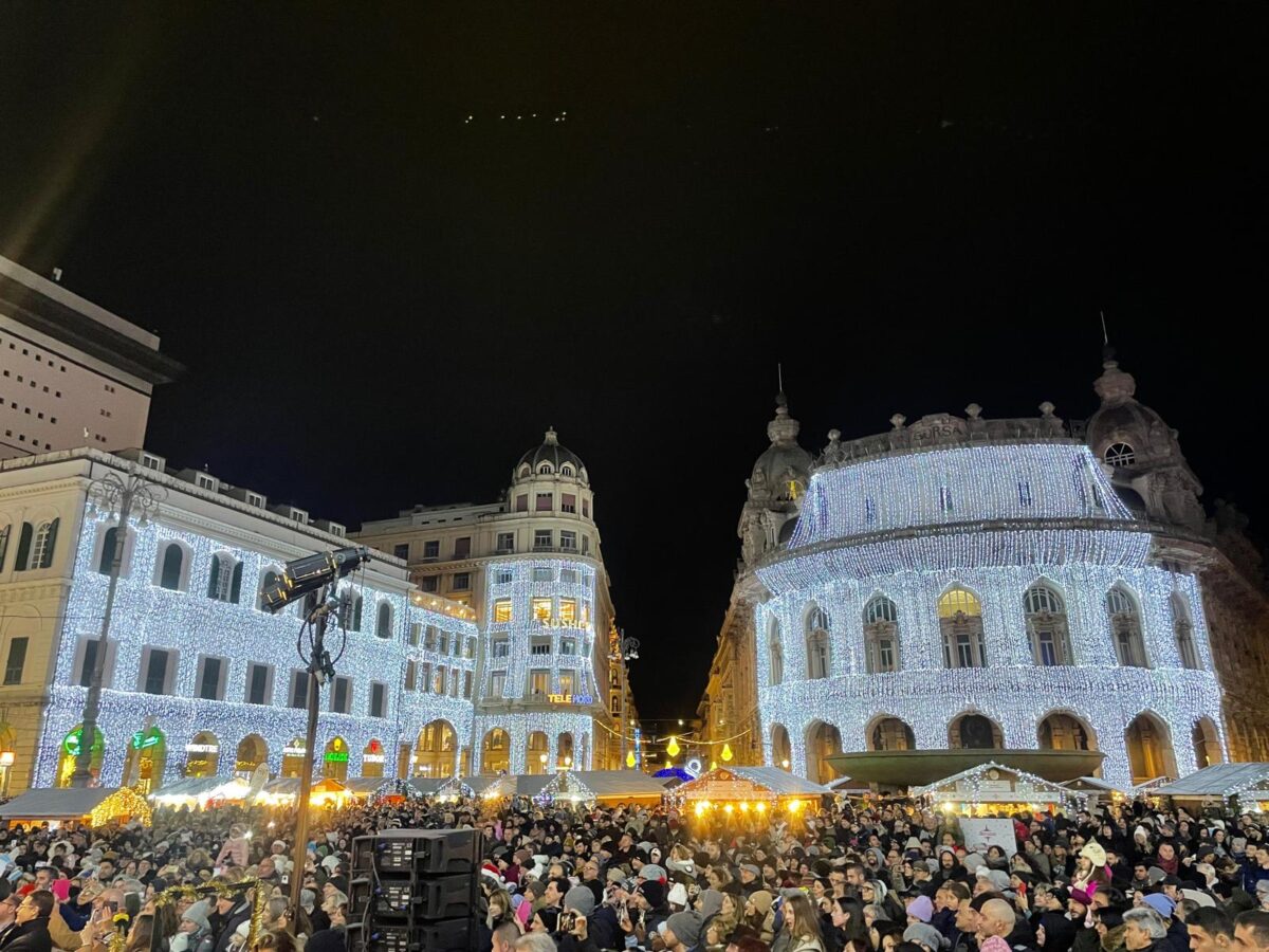 luminarie Genova Piazza De Ferrari 2024