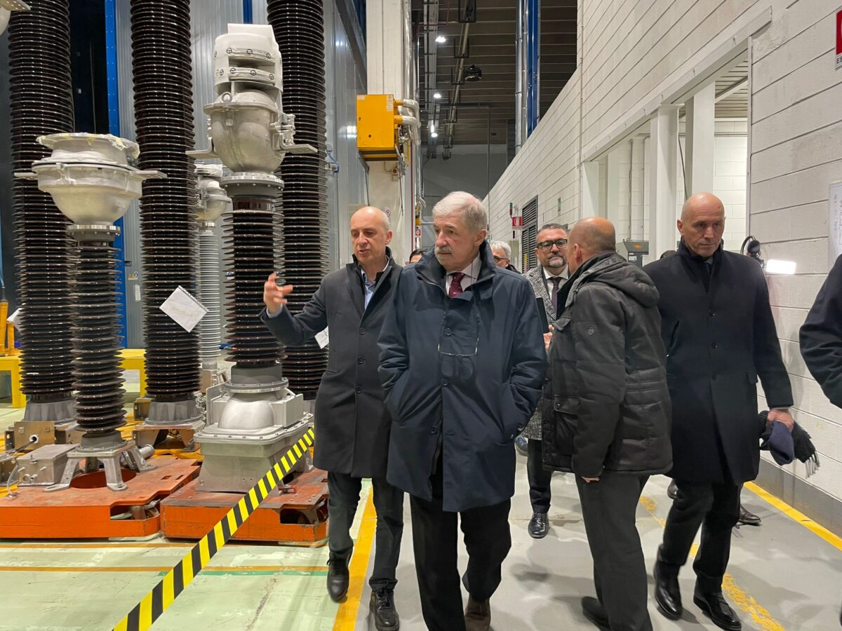 Bucci visita Trench Italia