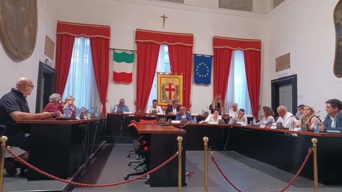 una seduta del Consiglio comunale di lbenga