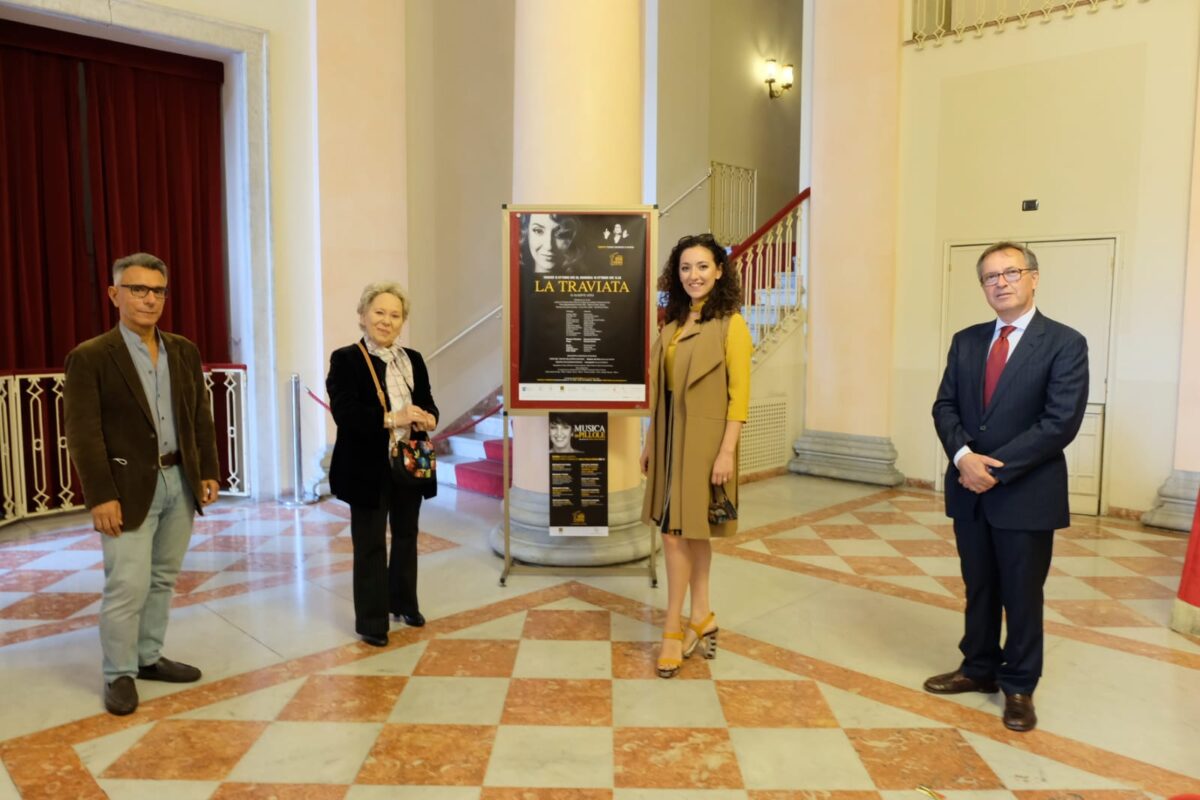 Renata Scotto La Traviata