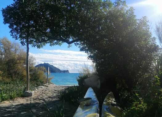la cornice dell'isola