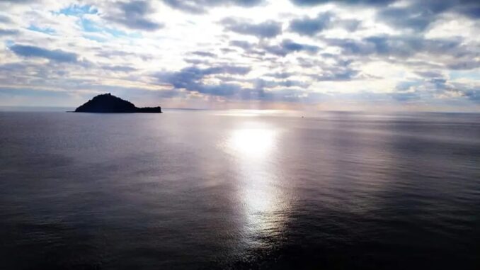 e l'isola fu