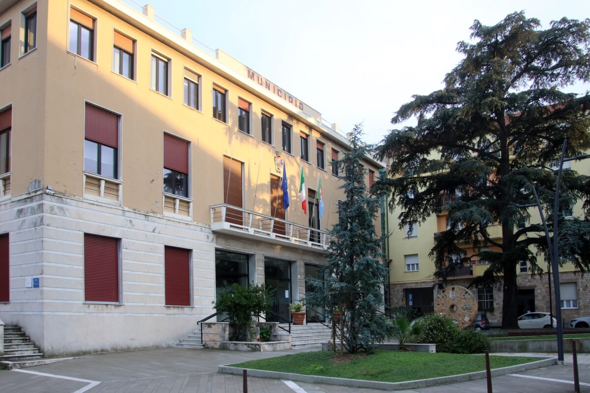 Ottobre 2024 Vado Ligure via piave municipio