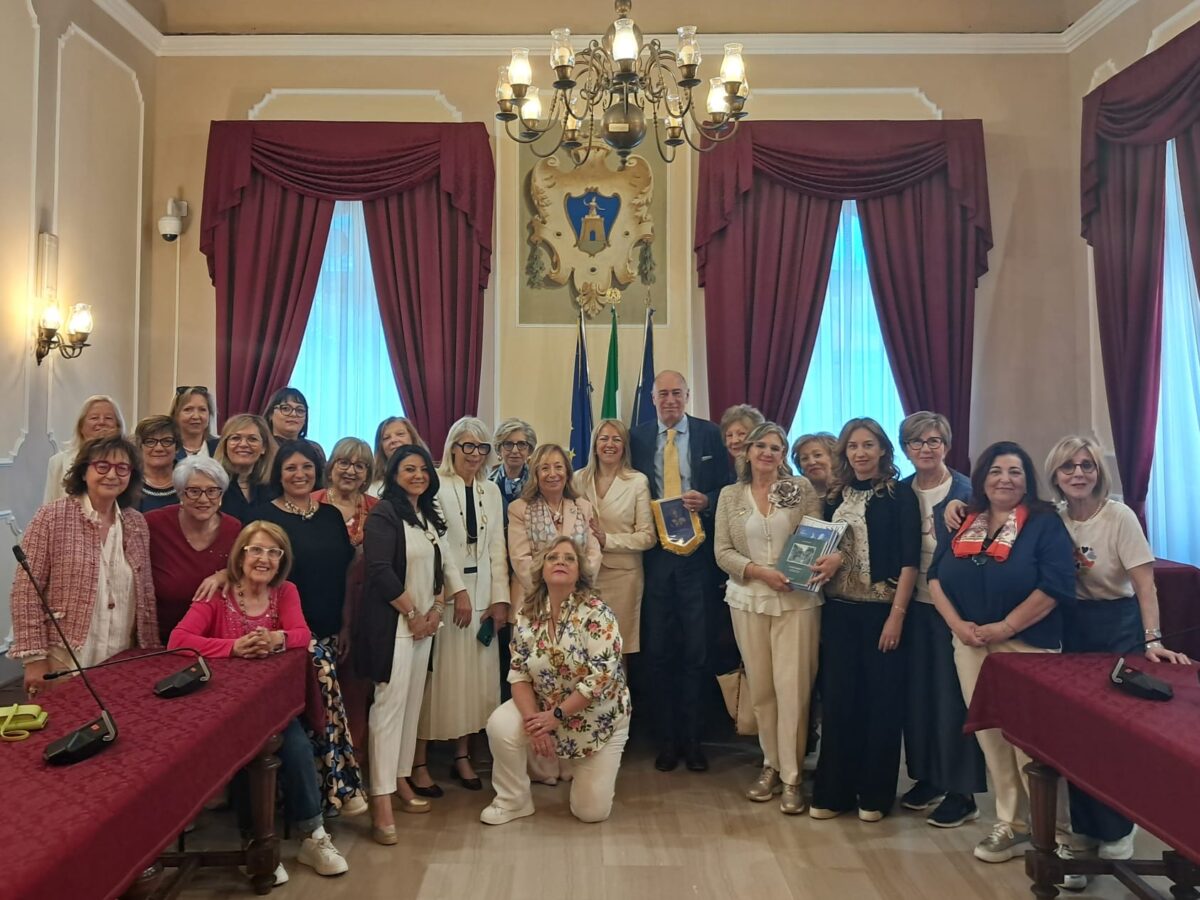 Accolte nel Comune di Alassio le delegazioni di Albenga-Alassio e di Mazara del Vallo di FIDAPA BPW Italy (1)