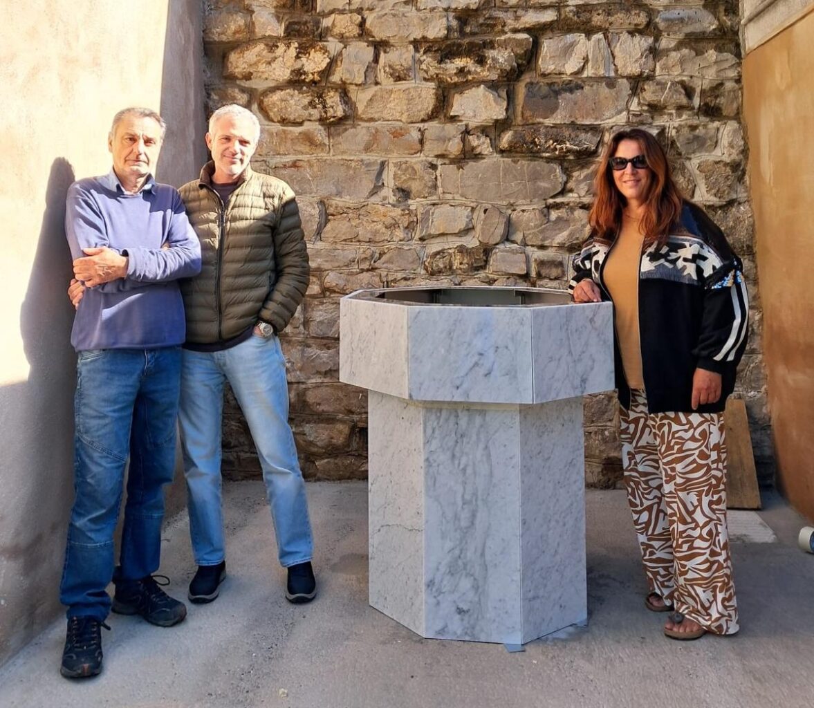 Collocata urna cineraria nel cimitero cittadino di Alassio