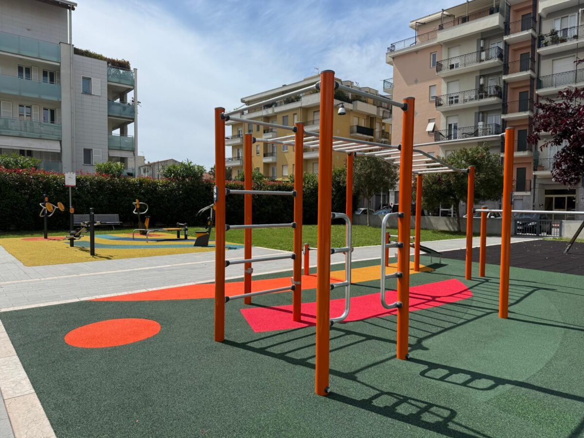 Palestra in piazza Pertivni in Vadino ad Albenga