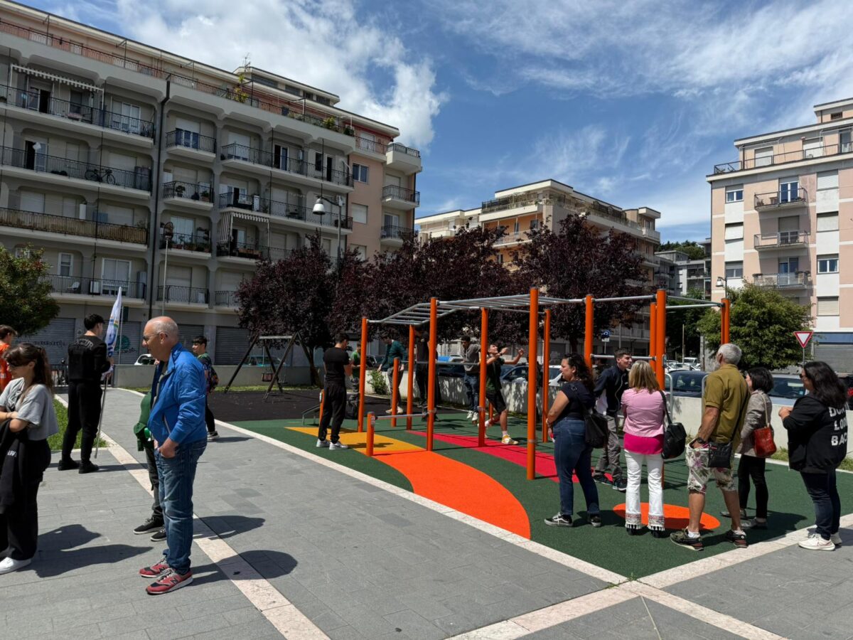 Palestra in piazza Pertivni in Vadino ad Albenga