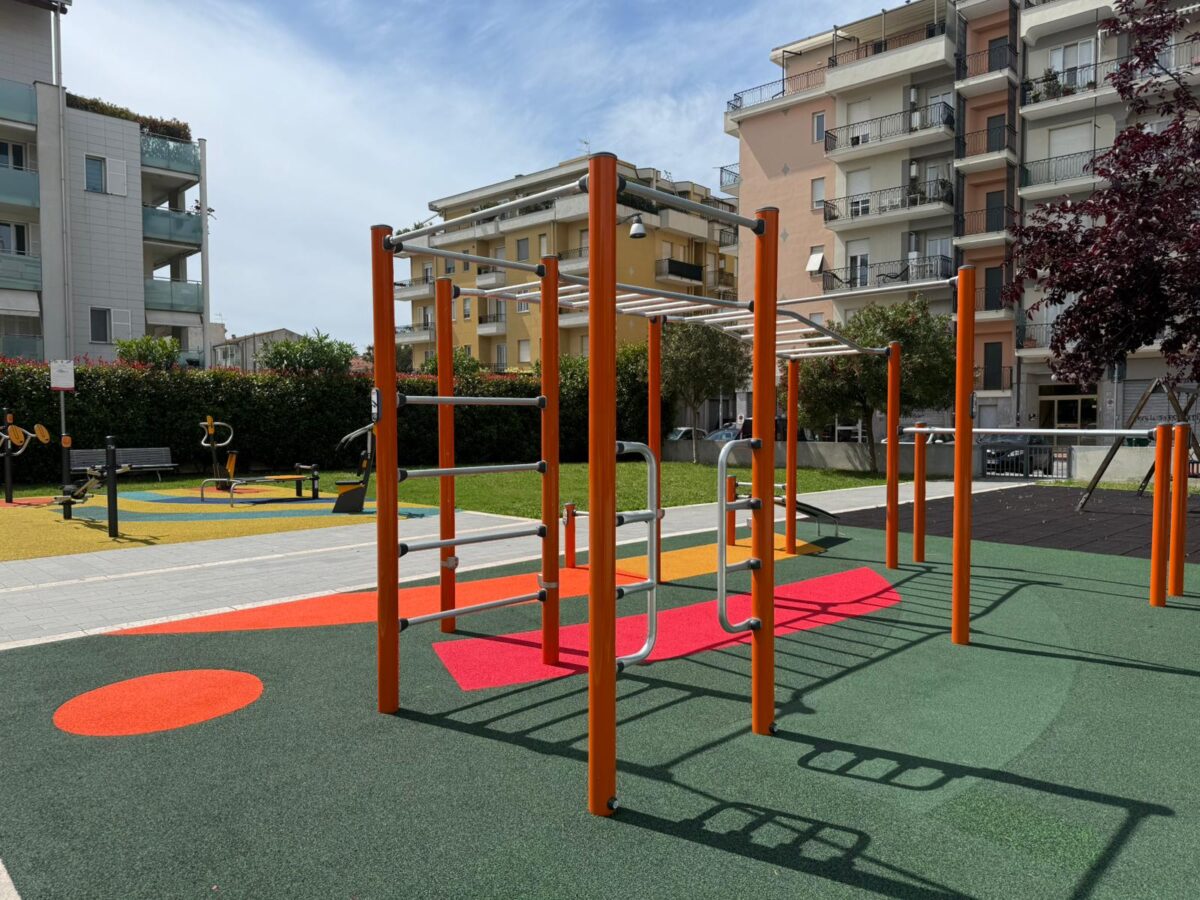Palestra in piazza Pertivni in Vadino ad Albenga