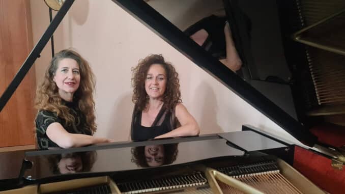 duo pianistico formato da Juanita Cazzin e Roberta Genova