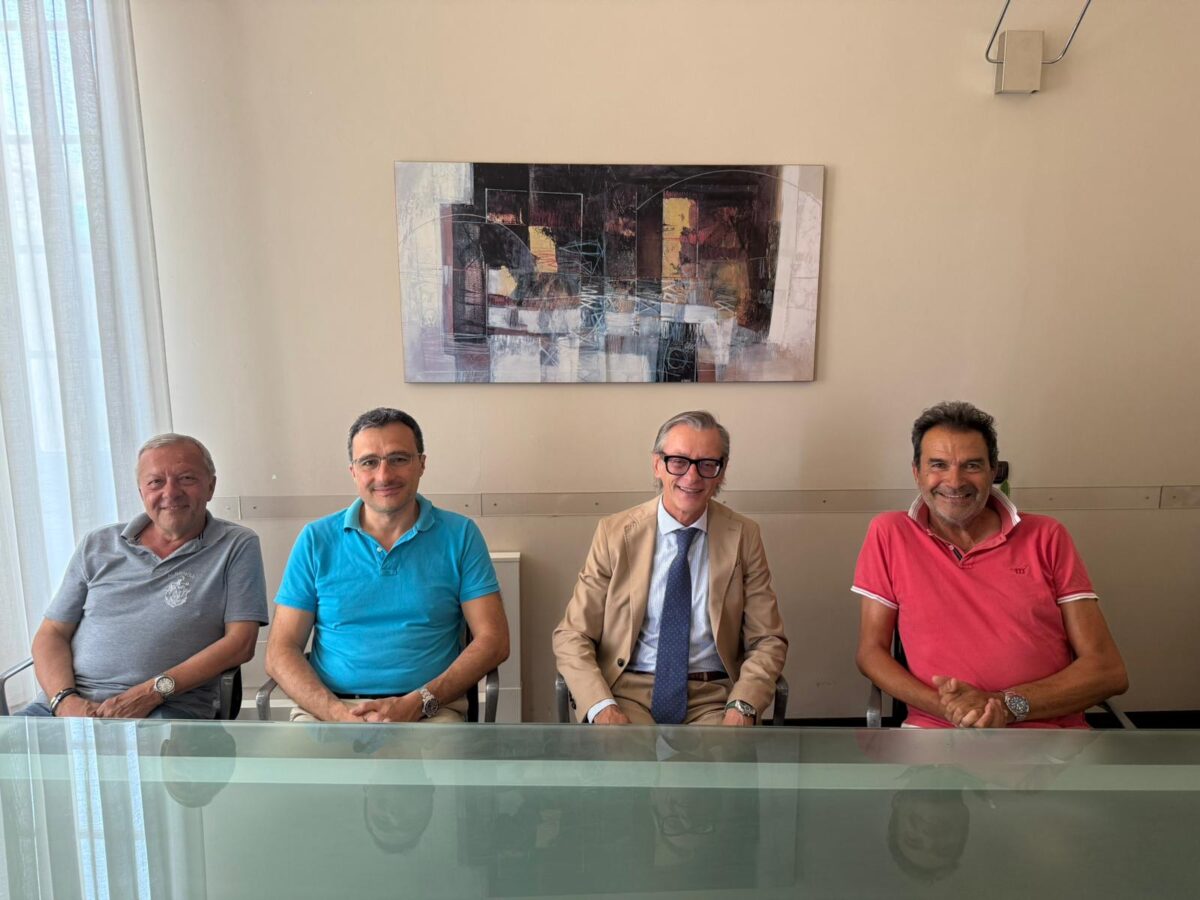 sindaco e direttivo lega navale Albenga avv. De Palo