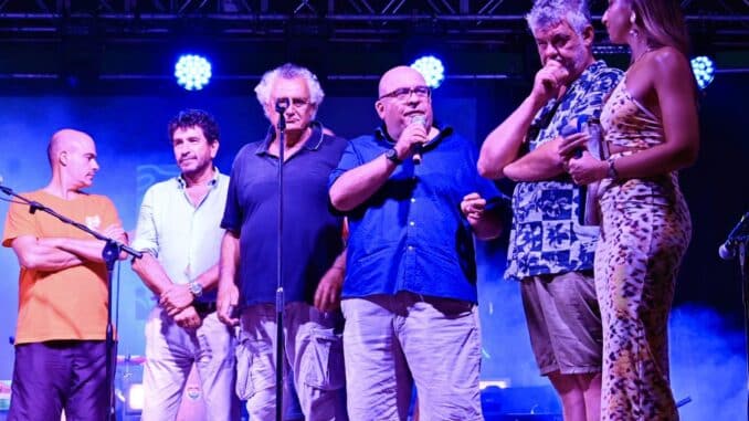 Nella foto: I delegati di Ponente Vibes Fabio Gallo e Cristiano Massaia, insieme al Circolo Giovani Ranzi