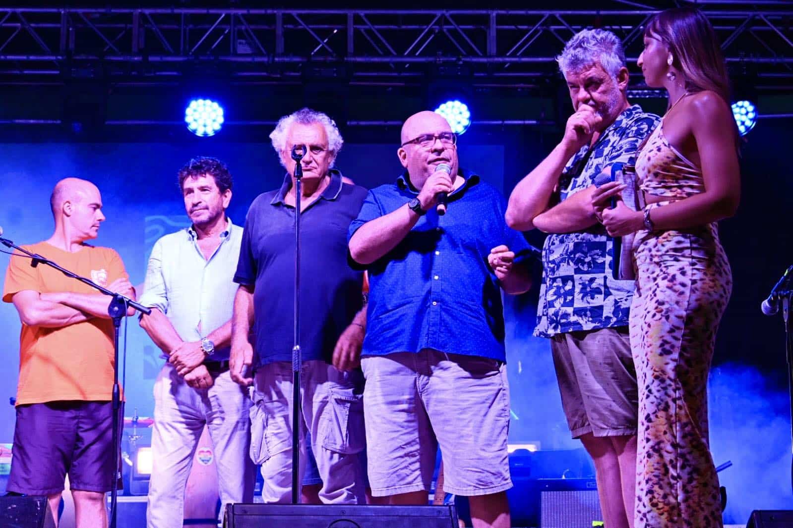 Nella foto: I delegati di Ponente Vibes Fabio Gallo e Cristiano Massaia, insieme al Circolo Giovani Ranzi
