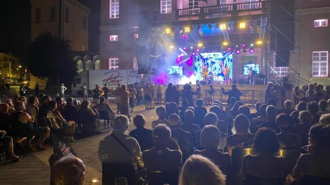 Liscio Piazza Loano