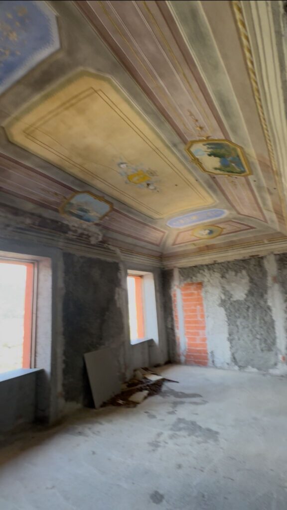 ANDORA BORGO CASTELLO PALAZZO MARCHESE_sala affrescata