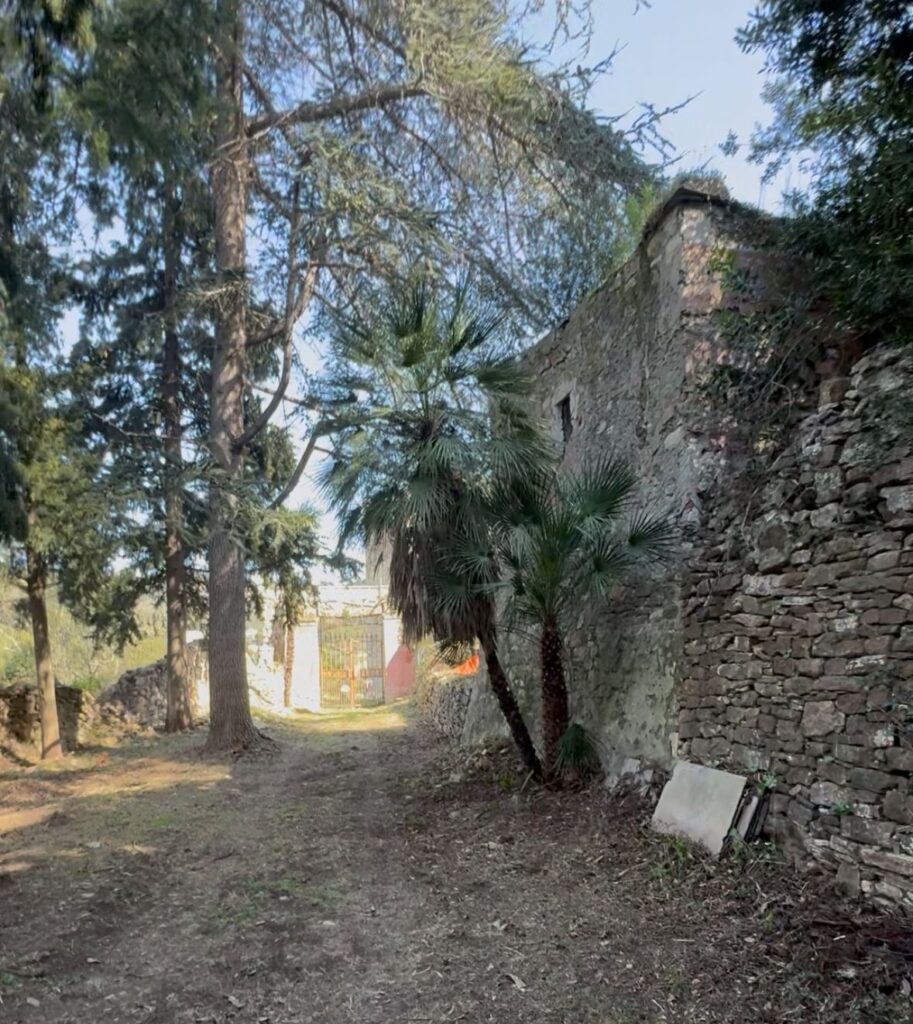 andora borgo castello percorso orto del muto